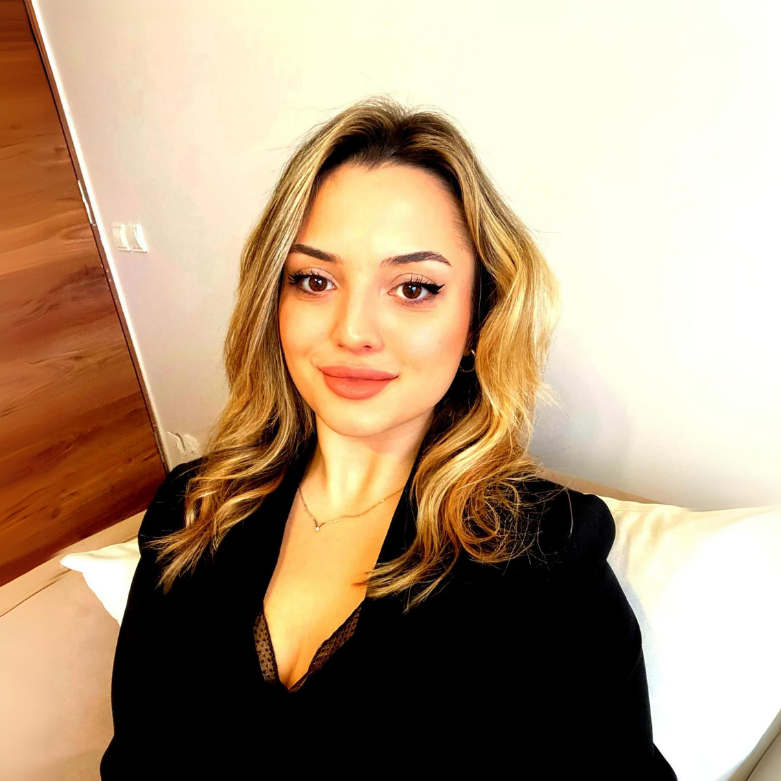 Selen Çizmeci